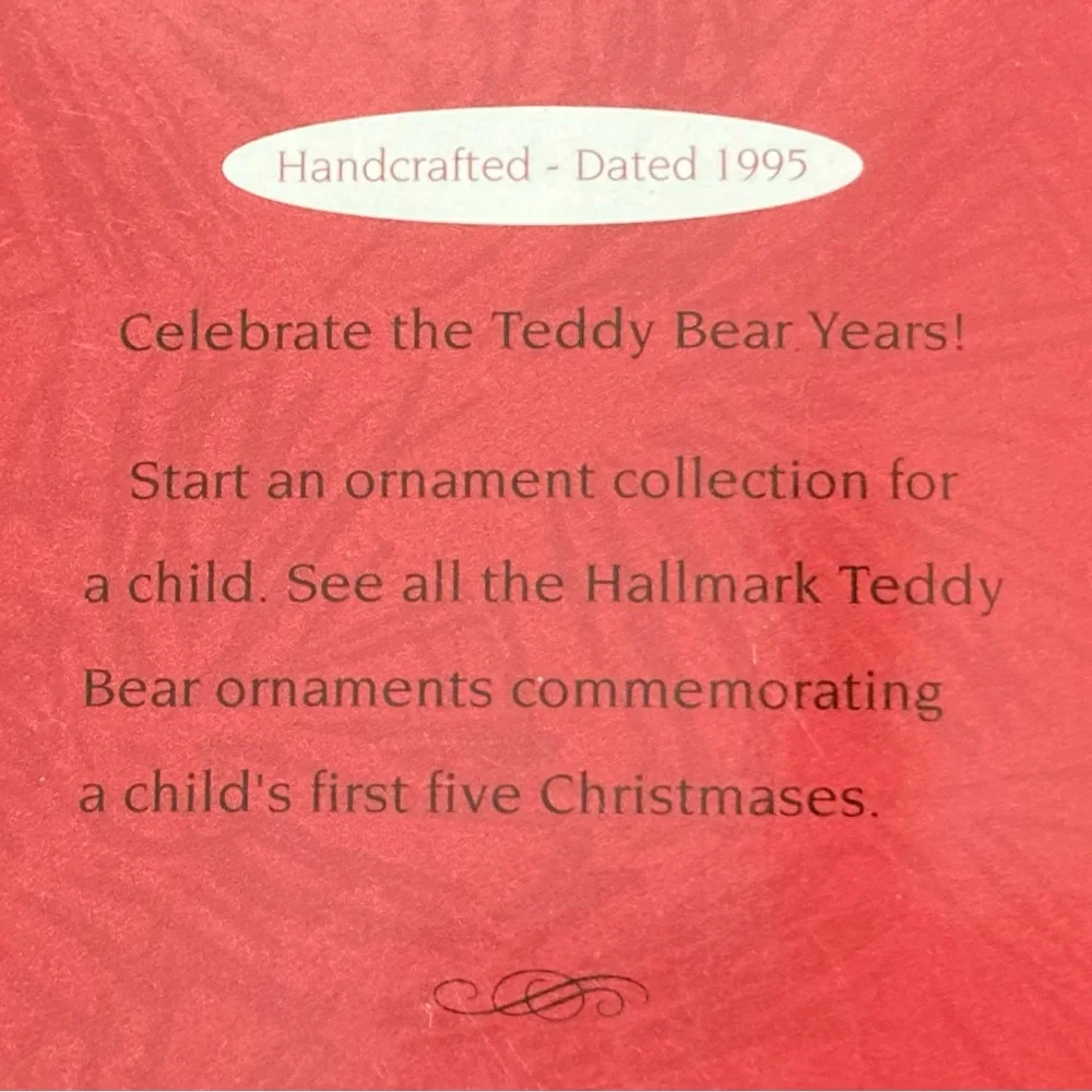 💚 Vintage Hallmark Keepsake ornament Child’s Fourth Christmas 1995 Teddy Bear